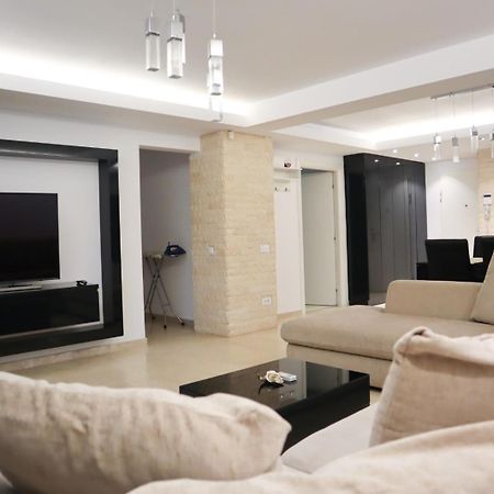 Central Apartament Bulevardul Decebal ブカレスト エクステリア 写真
