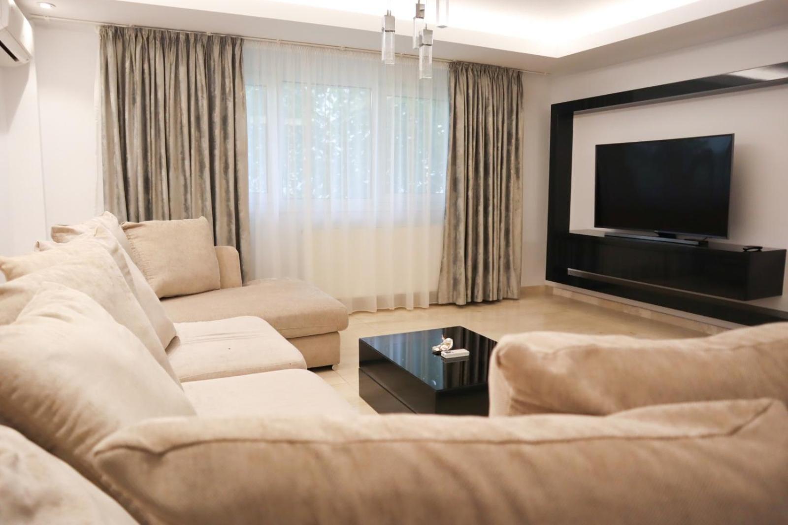 Central Apartament Bulevardul Decebal ブカレスト エクステリア 写真